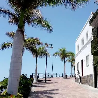 Almar We Go Ii! Entero - Near The Waves - *